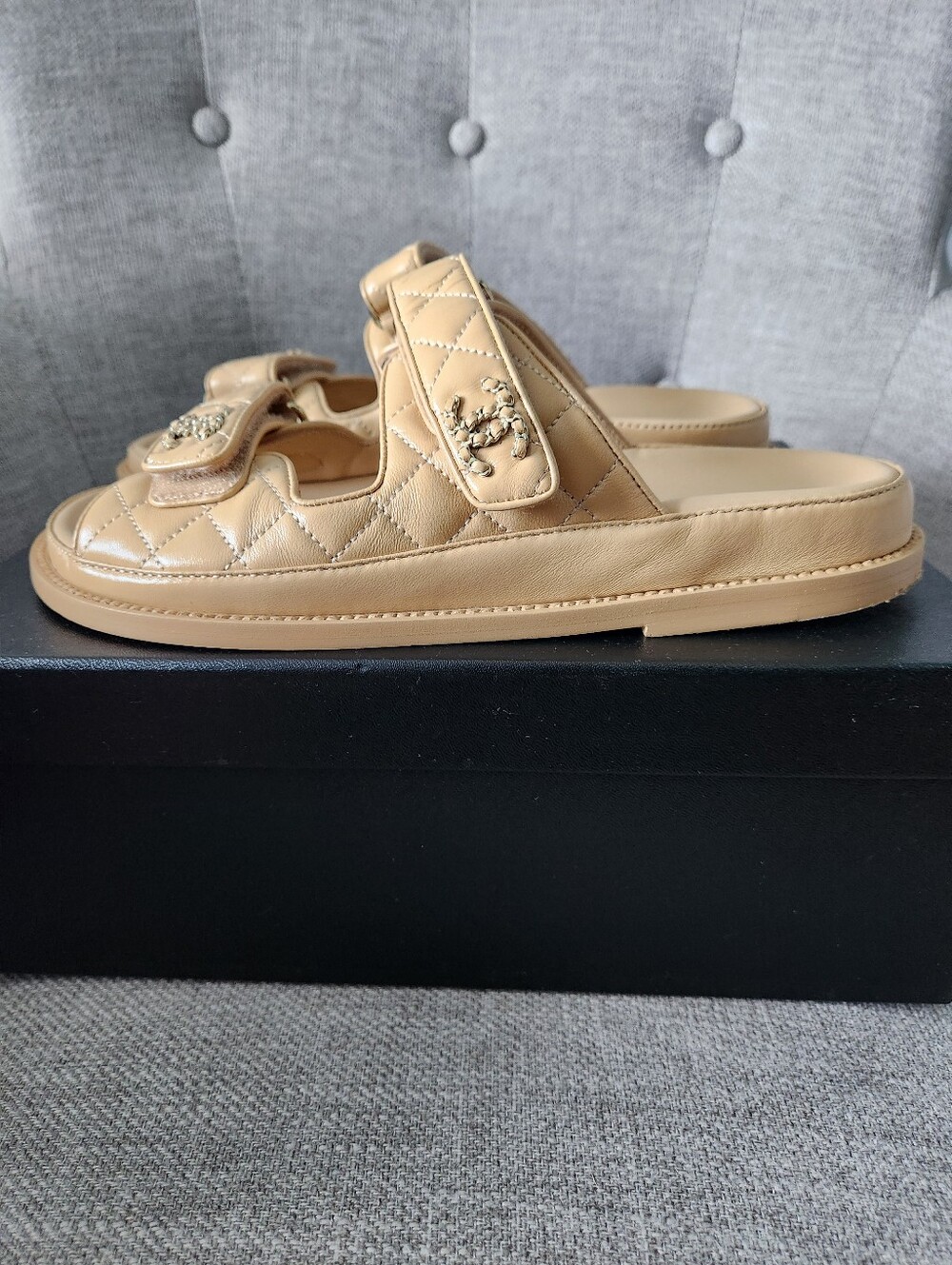 Authentic CHANEL Dad slide sandal Size 37.5 EU  BEIGE Mules Lambskin - Picture 4 of 16